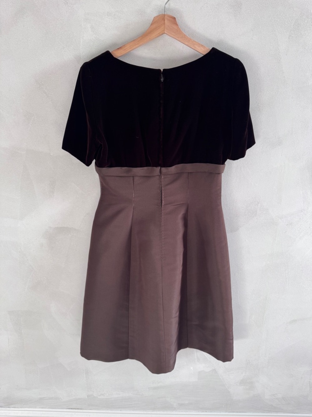 Oscar de la Renta - Vintage Velvet & Satin Cocktail Dress - Size 10 - Picture 6 of 8